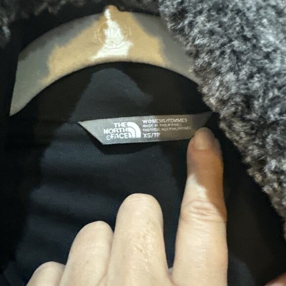 The North Face Ladies Zip Up Vest Size XS - Picture 7 of 13